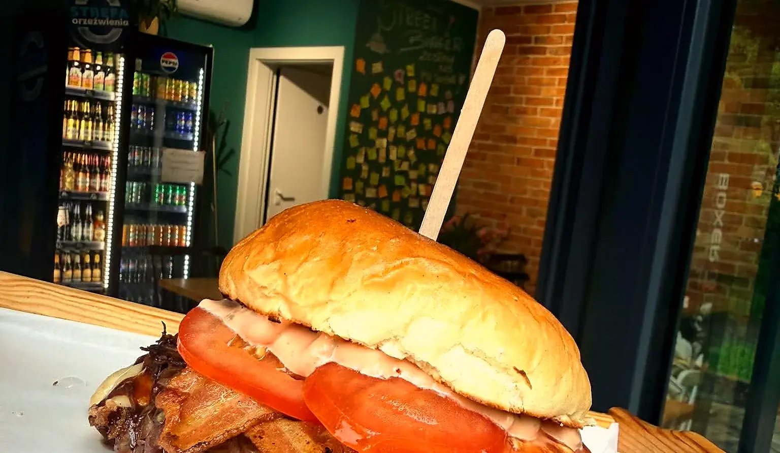 Burger Juniorek — mniejszy smash burger StreetBurger.pl Bytom